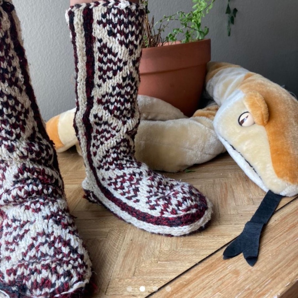 Printed moccasin boots